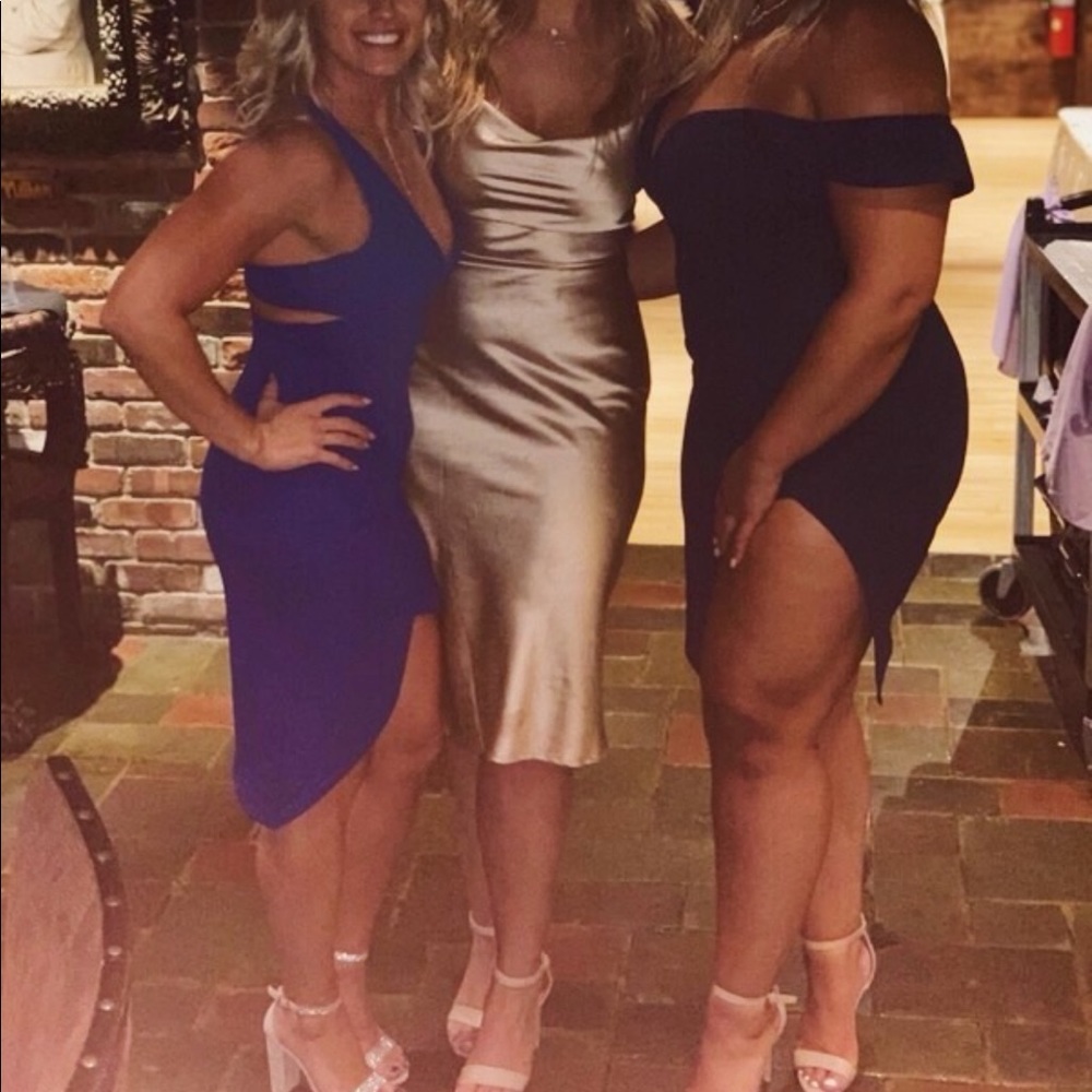 Dress - Picture 2 of 2
